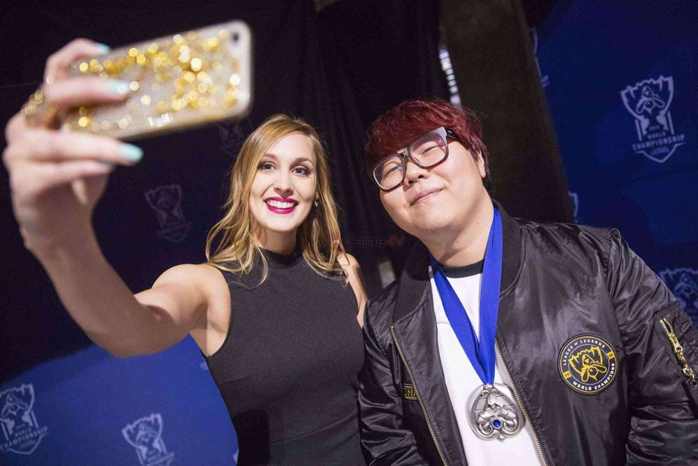 Wolf cho biết lương nhiều năm ở thời đỉnh cao của mình cũng không bằng lương 1 năm của các tuyển thủ LMHT ngày nay.