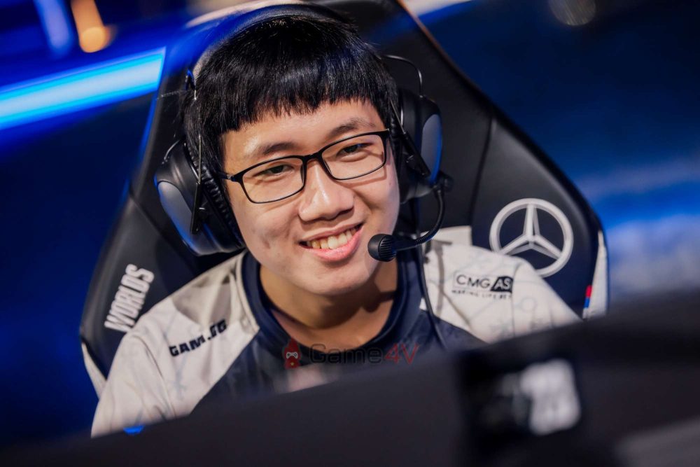 Tiểu sử của Kiaya từng khiến rất nhiều bình luận viên phương Tây nể phục.