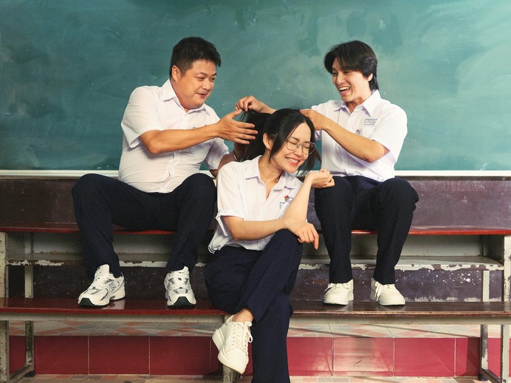 Kính Vạn Hoa lép vế hoàn toàn trước Chị Dâu: Khán giả nói gì về huyền thoại 20 năm?- Ảnh 3. Kính Vạn Hoa lép vế hoàn toàn trước Chị Dâu: Khán giả nói gì về huyền thoại 20 năm?- Ảnh 3.