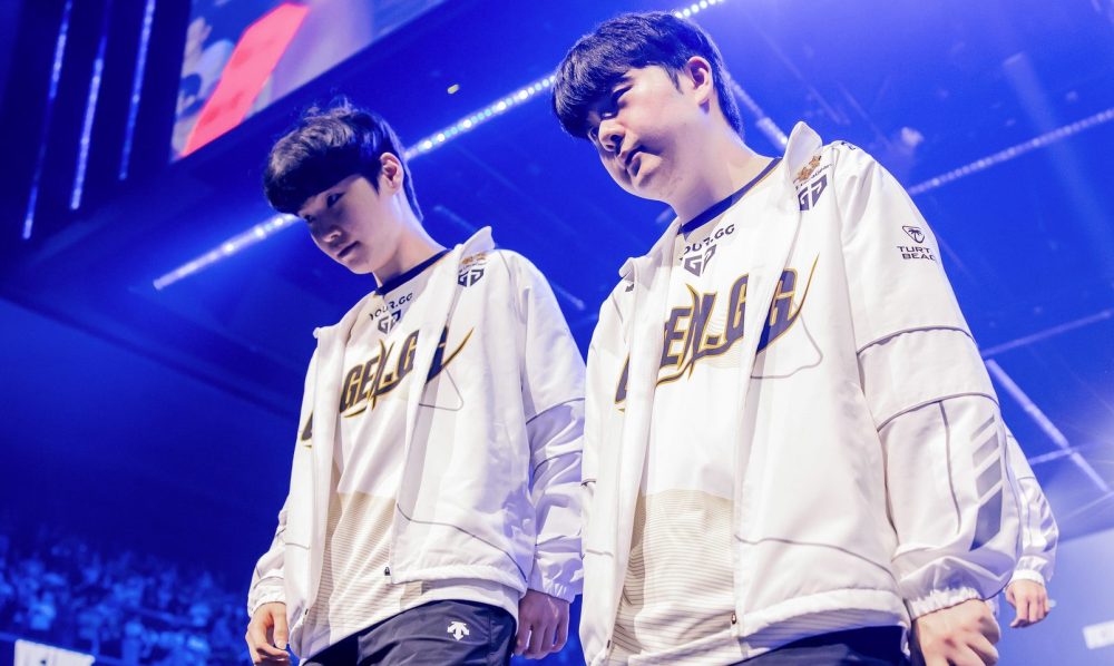 Lộ diện Lộ diện