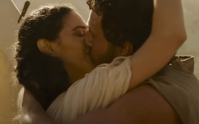 Bom tấn được khán giả Việt khen nức nở vì kịch tính từ đầu tới cuối: Chờ 24 năm để xem phần 2 quá xứng đáng- Ảnh 2. Bom tấn được khán giả Việt khen nức nở vì kịch tính từ đầu tới cuối: Chờ 24 năm để xem phần 2 quá xứng đáng- Ảnh 2.