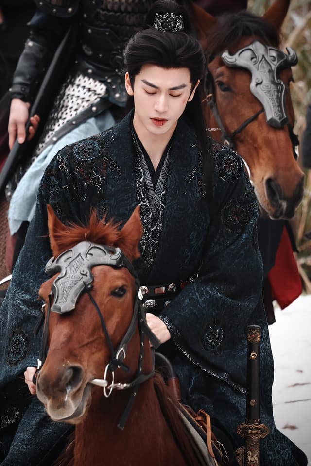 Hầu gia đẹp nhất màn ảnh Hoa ngữ hiện tại: Đóng phim mới nhan sắc phong thần, không ngôn từ nào có thể diễn tả- Ảnh 14. Hầu gia đẹp nhất màn ảnh Hoa ngữ hiện tại: Đóng phim mới nhan sắc phong thần, không ngôn từ nào có thể diễn tả- Ảnh 14.