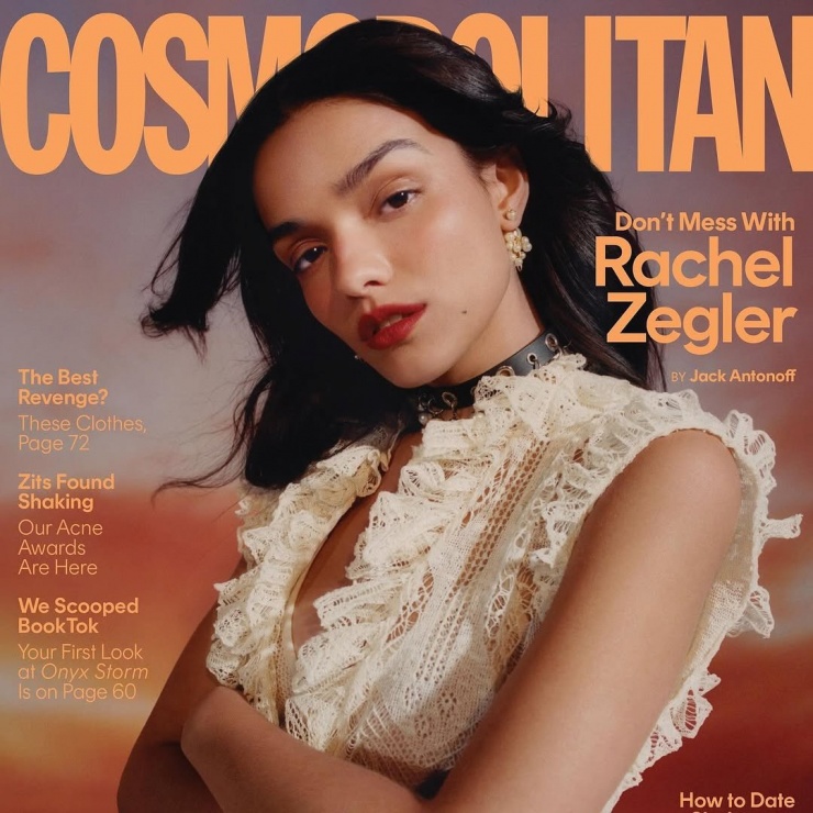 Rachel Zegler dù mới 23 tuổi nhưng đã có 11 năm kinh nghiệm diễn xuất. Năm 2021, vai María trong bộ phim nhạc kịch