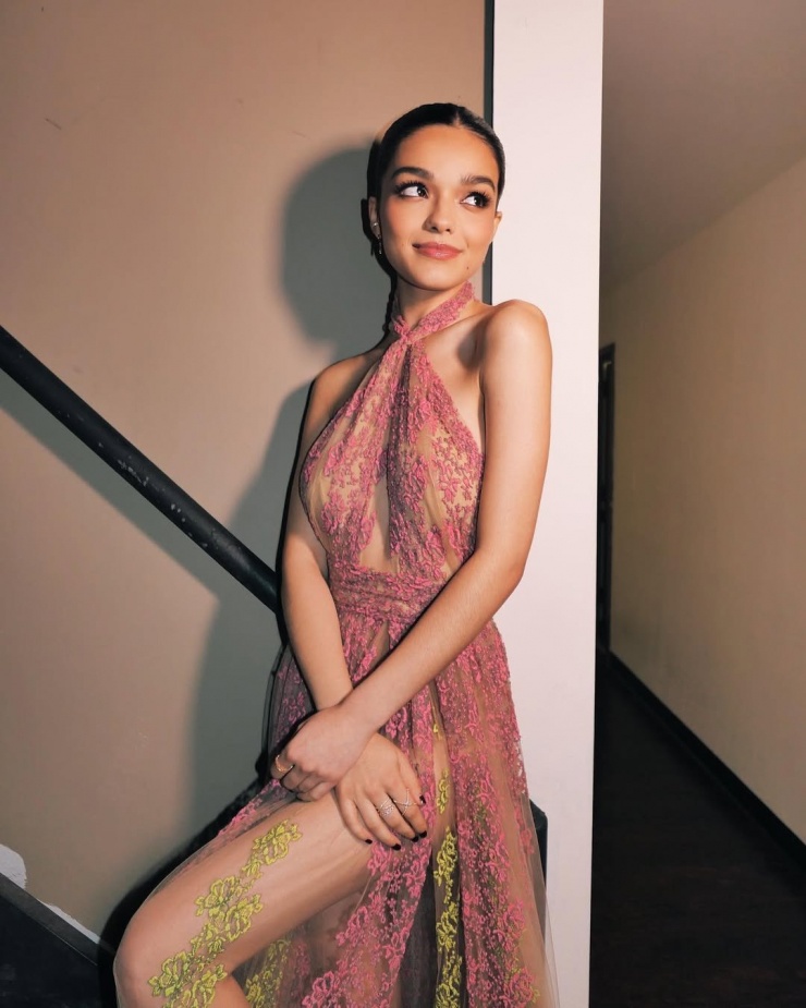 Với việc đóng vai chính nàng Bạch Tuyết trong bom tấn live action có chi phí sản xuất lên tới 250 triệu USD, Rachel Zegler là ngôi sao đang được truyền thông, thương hiệu lớn và các dự án phim bom tấn săn đón. 