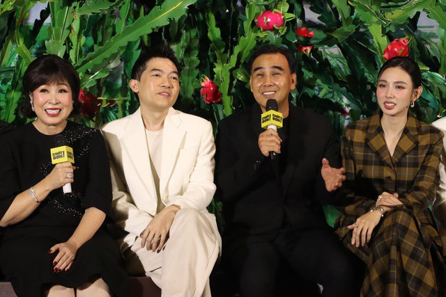 1735216974-z54dba4fb5977cca76b80e0f00e2-33705-width640height427 Diễn viên, MC Quyền Linh bày tỏ sự ngại ngùng