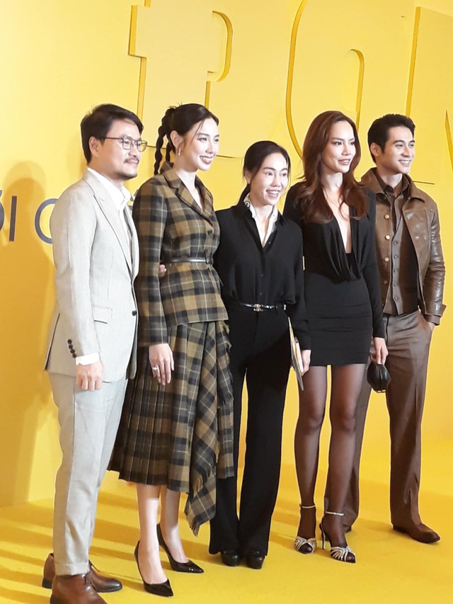 1735216975-7cf56c61-a25b-488b-b0c6-c06487e2cbc3-1081-width640height853 Quyền Linh phải