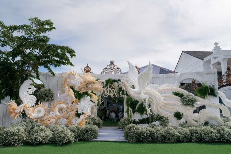 1735379920-bac-lieu-2-91363-width800height533 Toàn cảnh chiếc cổng cưới gây chú ý