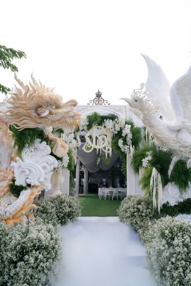 1735379921-bac-lieu-10-91371-width800height1200 Tiệc gia tiên cũng được trang trí hoành tráng