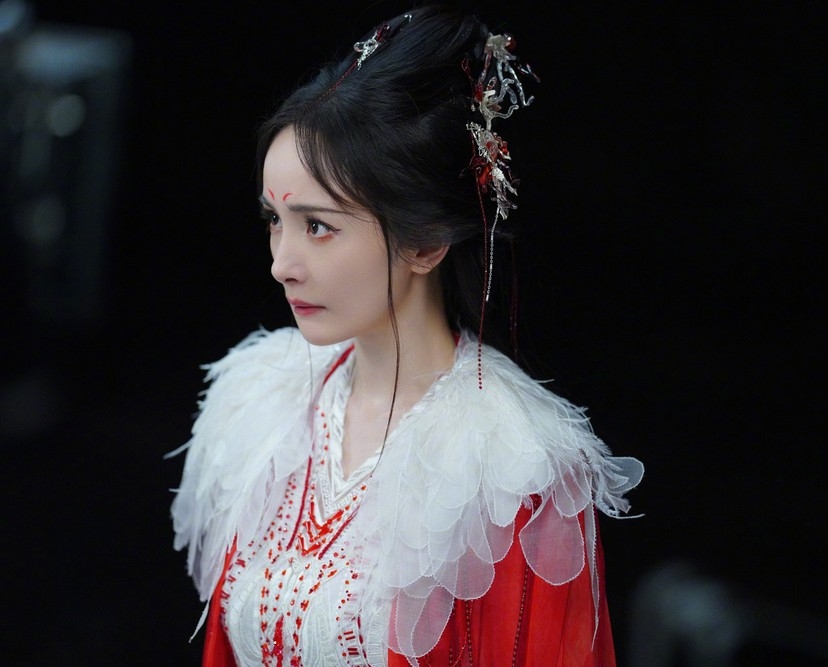 4 sao Hoa ngữ flop nhất 2024: Triệu Lộ Tư xếp thứ 3, hạng 1 cả nhan sắc lẫn diễn xuất đều chạm đáy- Ảnh 1. 4 sao Hoa ngữ flop nhất 2024: Triệu Lộ Tư xếp thứ 3, hạng 1 cả nhan sắc lẫn diễn xuất đều chạm đáy- Ảnh 1.