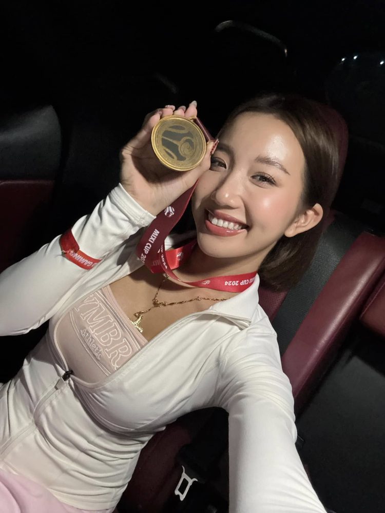 1c Huyền 2k4 khoe nhan sắc đỉnh cao khiến fan hâm mộ hết lời khen ngợi 1c