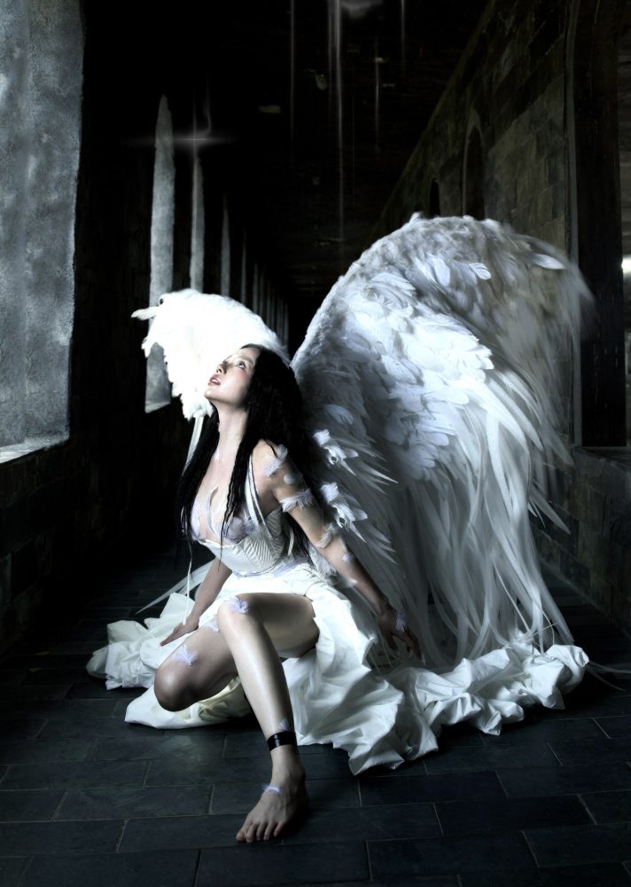 1x Linh Ngọc Đàm đăng ảnh khoe chân dài váy ngắn sexy, trắng đẹp miên man