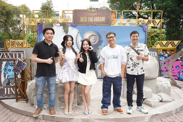 Toàn cảnh sự kiện offline Into the Arcane quy tụ hàng ngàn fan của vũ trụ điện ảnh do Riot xây dựng- Ảnh 2. Toàn cảnh sự kiện offline Into the Arcane quy tụ hàng ngàn fan của vũ trụ điện ảnh do Riot xây dựng- Ảnh 2.