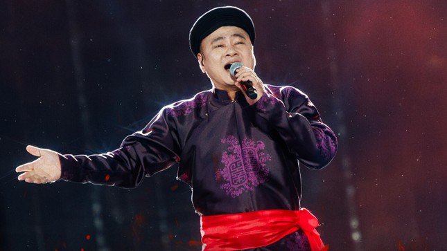 2-1735565970-787-width645height363 Năm 2024, NSND Tự Long để lại dấu ấn lớn trong lòng khán giả khi tham gia chương trình Anh trai vượt ngàn chông gai.