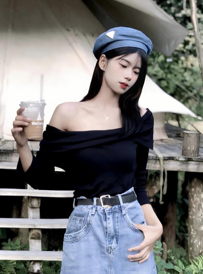 Nữ chính vướng