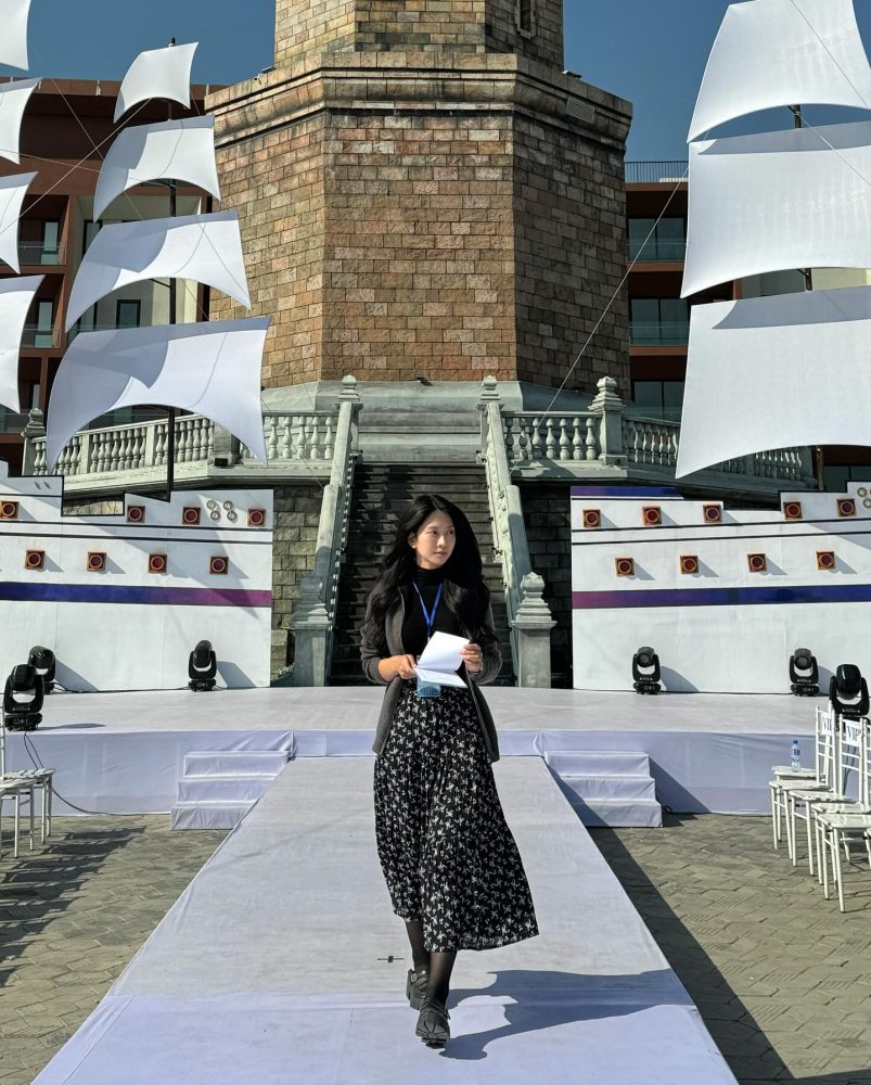 3e Lê Bống hoá nữ thần xinh đẹp nhận được "cơn mưa" lời khen từ cộng đồng mạng 3e