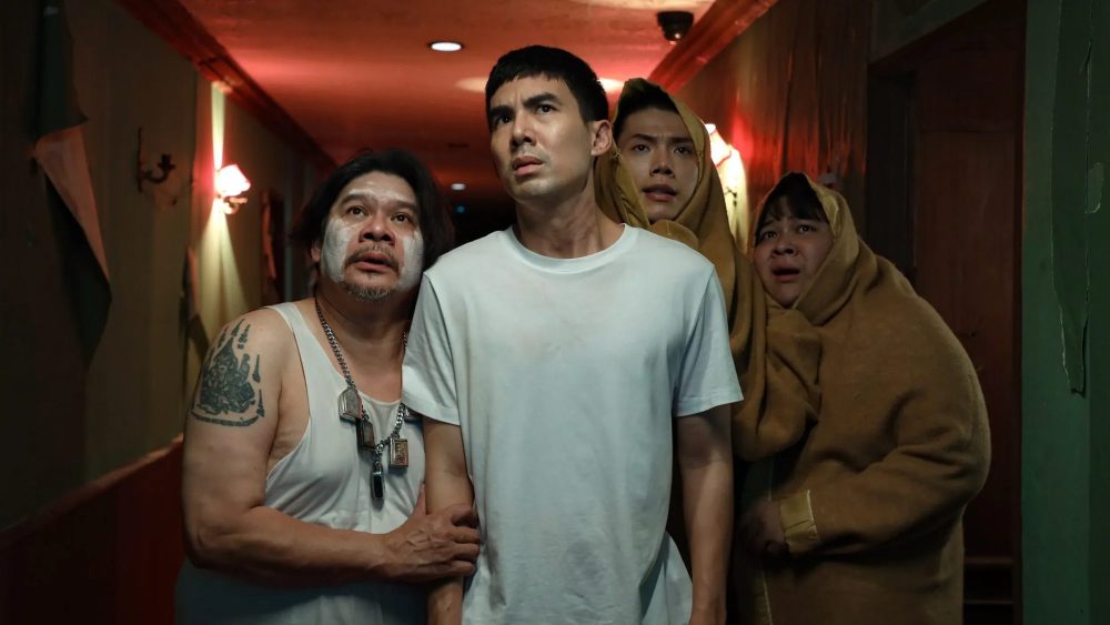 Phim mới chiếu đã gây sốt MXH Việt vì hài dã man, nam chính là