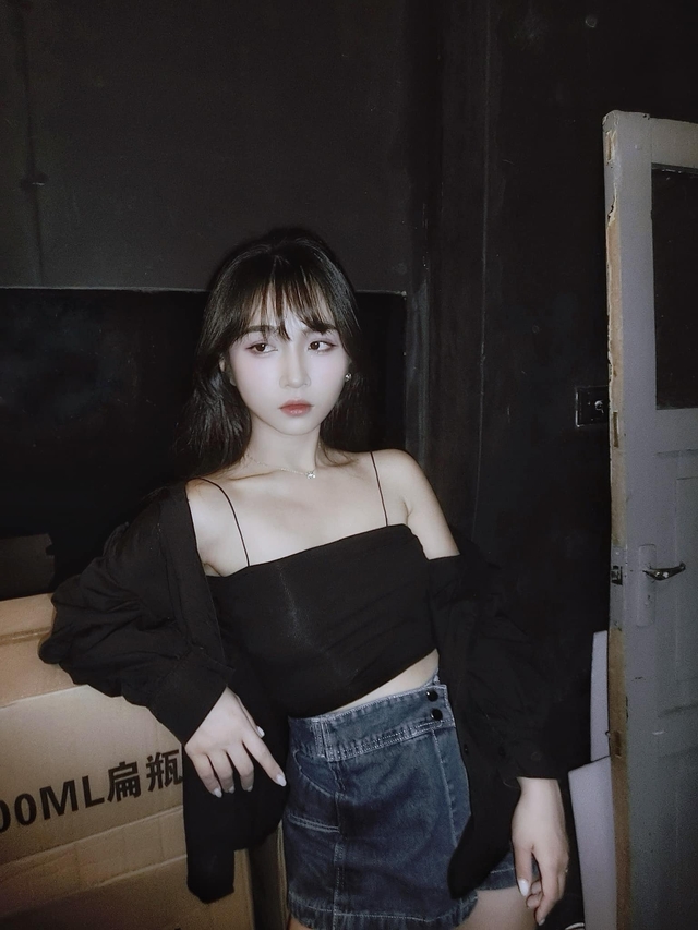 Fan girl đặc biệt check-in cùng thần đồng Esports Việt là ai?- Ảnh 8. Fan girl đặc biệt check-in cùng thần đồng Esports Việt là ai?- Ảnh 8.