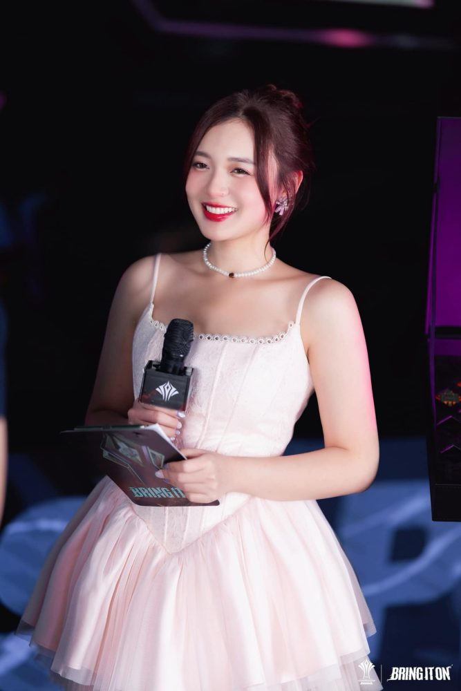 42 MC Phương Thảo: Nữ thần đáng yêu trong lòng game thủ Liên Quân Mobile 42