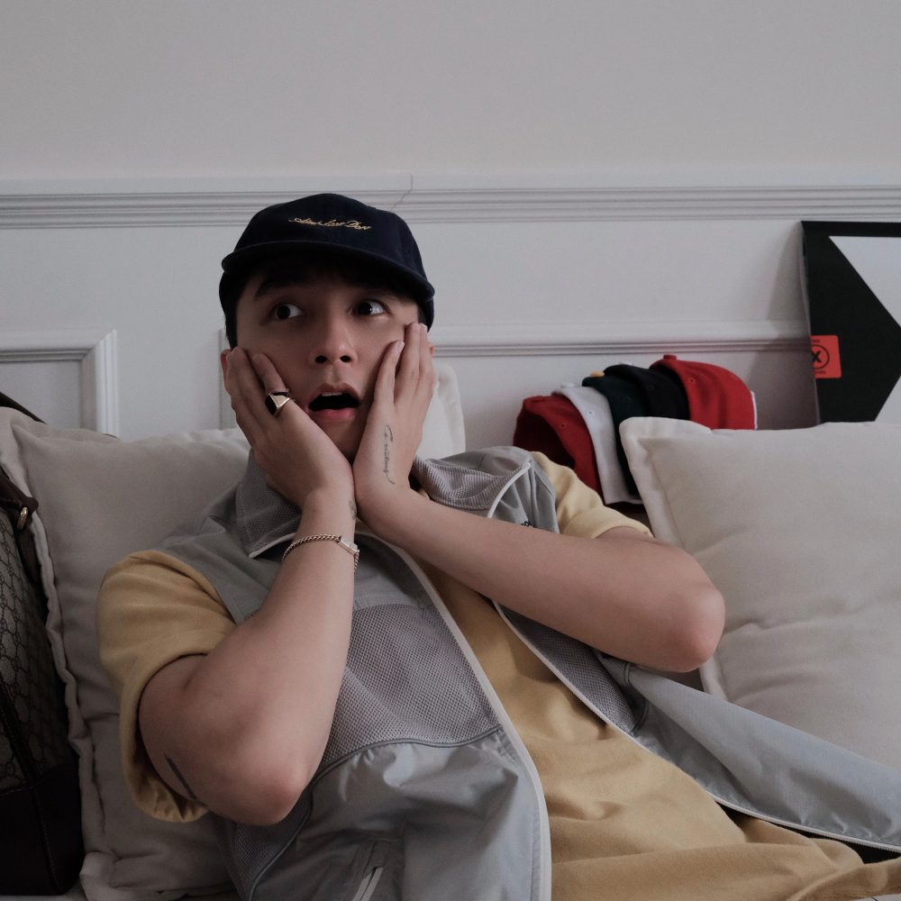 1 đồng nghiệp Vbiz rao thông tin Sơn Tùng bị liệt dây thần kinh số 7- Ảnh 2. 1 đồng nghiệp Vbiz rao thông tin Sơn Tùng bị liệt dây thần kinh số 7- Ảnh 2.