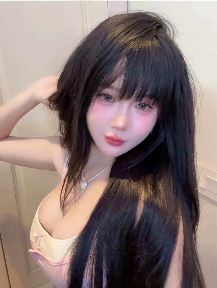 Gái xinh phòng net hóa nhện tinh Gái xinh phòng net hóa nhện tinh