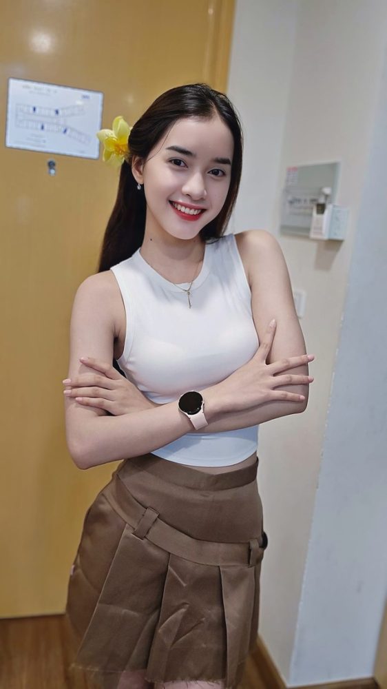 Hot girl sơn cước thay đổi diện mạo thành