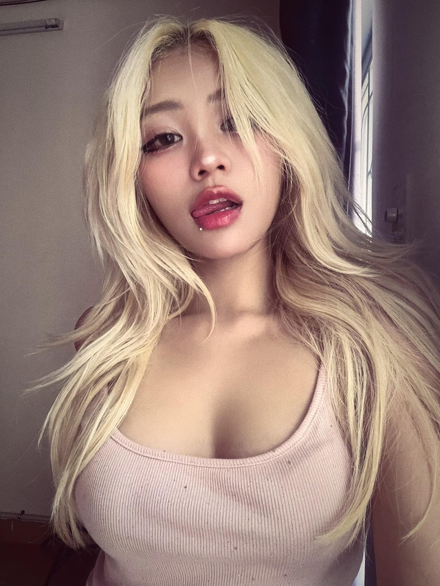 Nữ streamer sở hữu Nữ streamer sở hữu