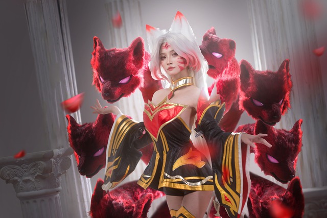Dàn gái xinh khiến Ahri hot trở lại, màn cosplay gây Dàn gái xinh khiến Ahri hot trở lại, màn cosplay gây