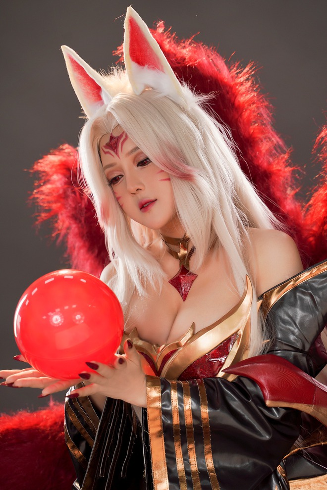 Dàn gái xinh khiến Ahri hot trở lại, màn cosplay gây Dàn gái xinh khiến Ahri hot trở lại, màn cosplay gây