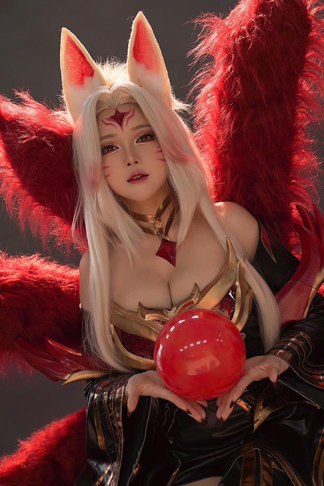 Dàn gái xinh khiến Ahri hot trở lại, màn cosplay gây Dàn gái xinh khiến Ahri hot trở lại, màn cosplay gây