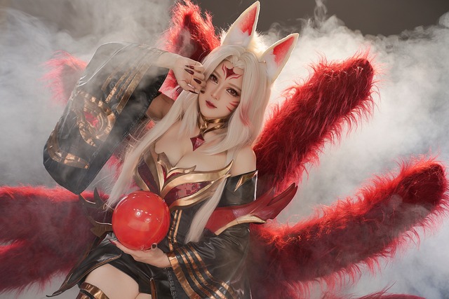 Dàn gái xinh khiến Ahri hot trở lại, màn cosplay gây Dàn gái xinh khiến Ahri hot trở lại, màn cosplay gây