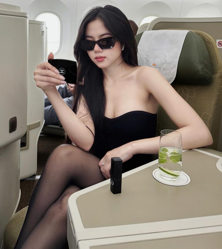 Bị so sánh với gái xinh Bị so sánh với gái xinh