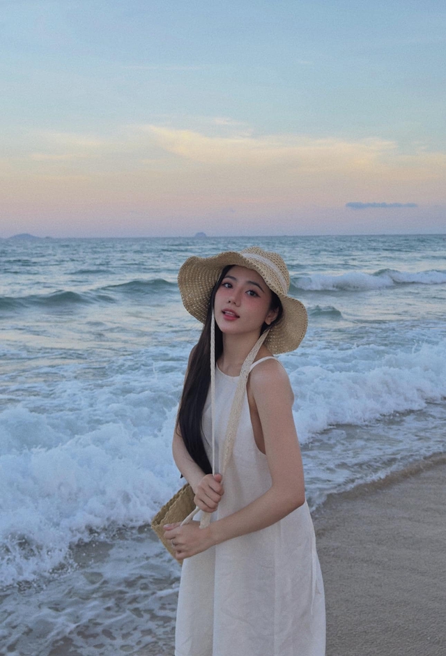 Cô gái bóp vai Xemesis, lộ chi tiết nhạy cảm khiến dân tình Cô gái bóp vai Xemesis, lộ chi tiết nhạy cảm khiến dân tình