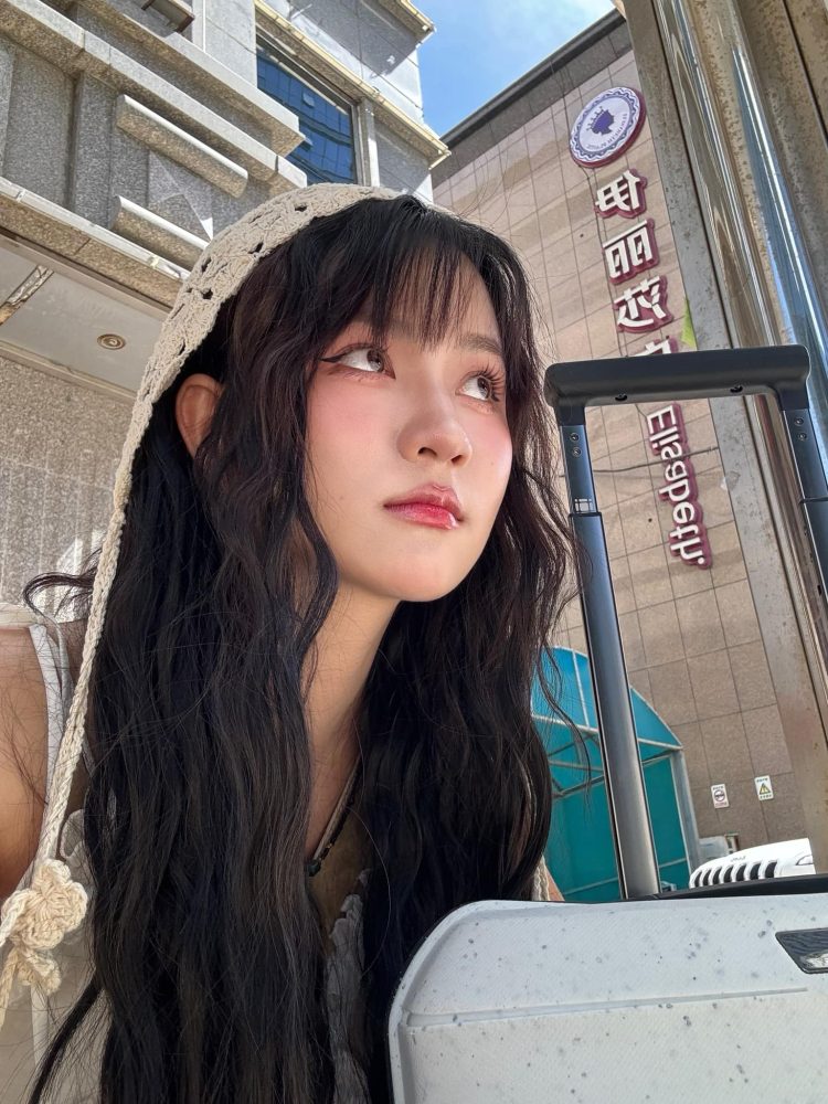 Zoom cận nhan sắc hot girl 10X, vừa gây