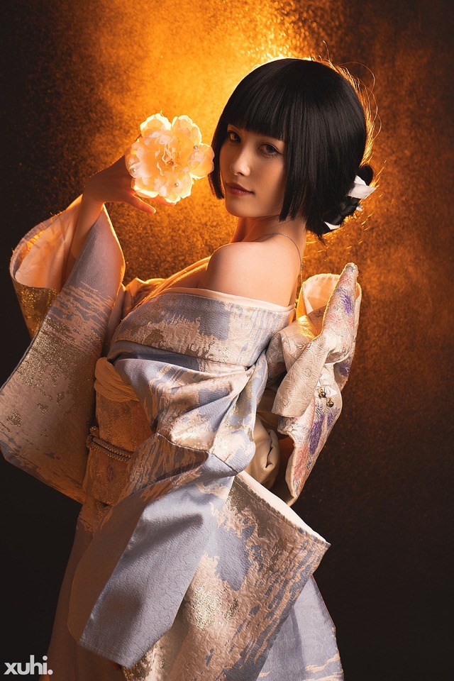 Học theo Mai Dora, nữ MC hậu bối