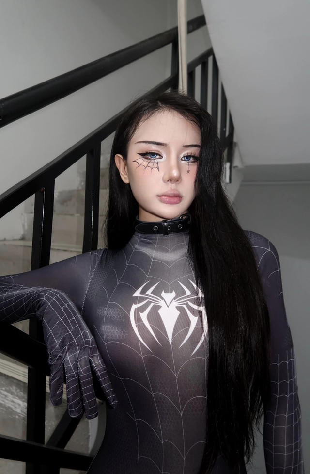 TikToker Xuân Ca biến hình thành