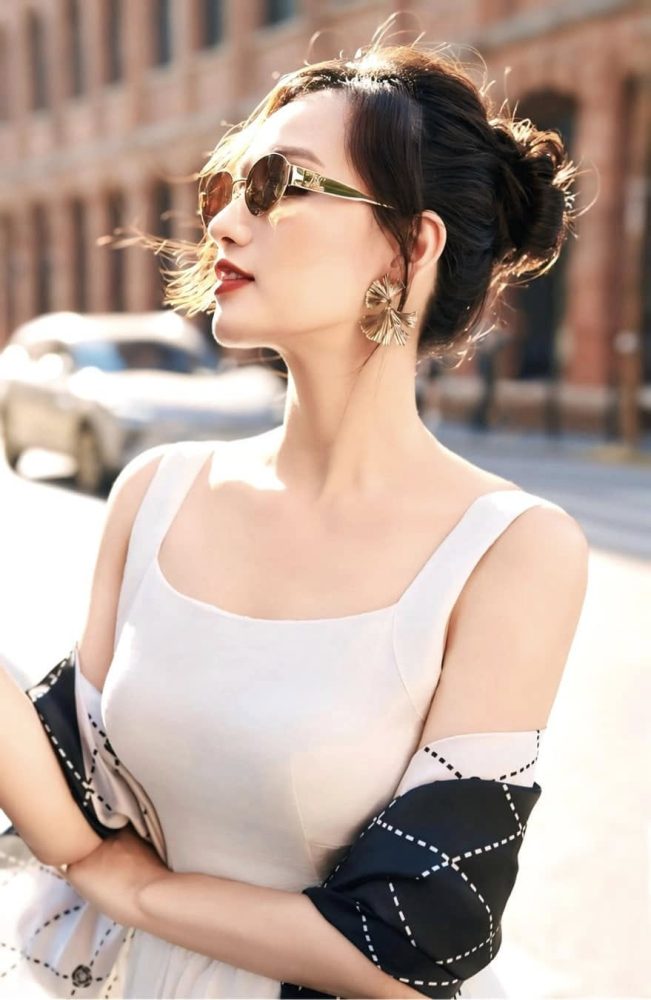 Nữ diễn viên Việt giàu nhất miền Bắc: Sống sung sướng trong biệt thự 600m2, tự nhận “có sugar daddy bao nuôi 17 năm”- Ảnh 9. Nữ diễn viên Việt giàu nhất miền Bắc: Sống sung sướng trong biệt thự 600m2, tự nhận “có sugar daddy bao nuôi 17 năm”- Ảnh 9.