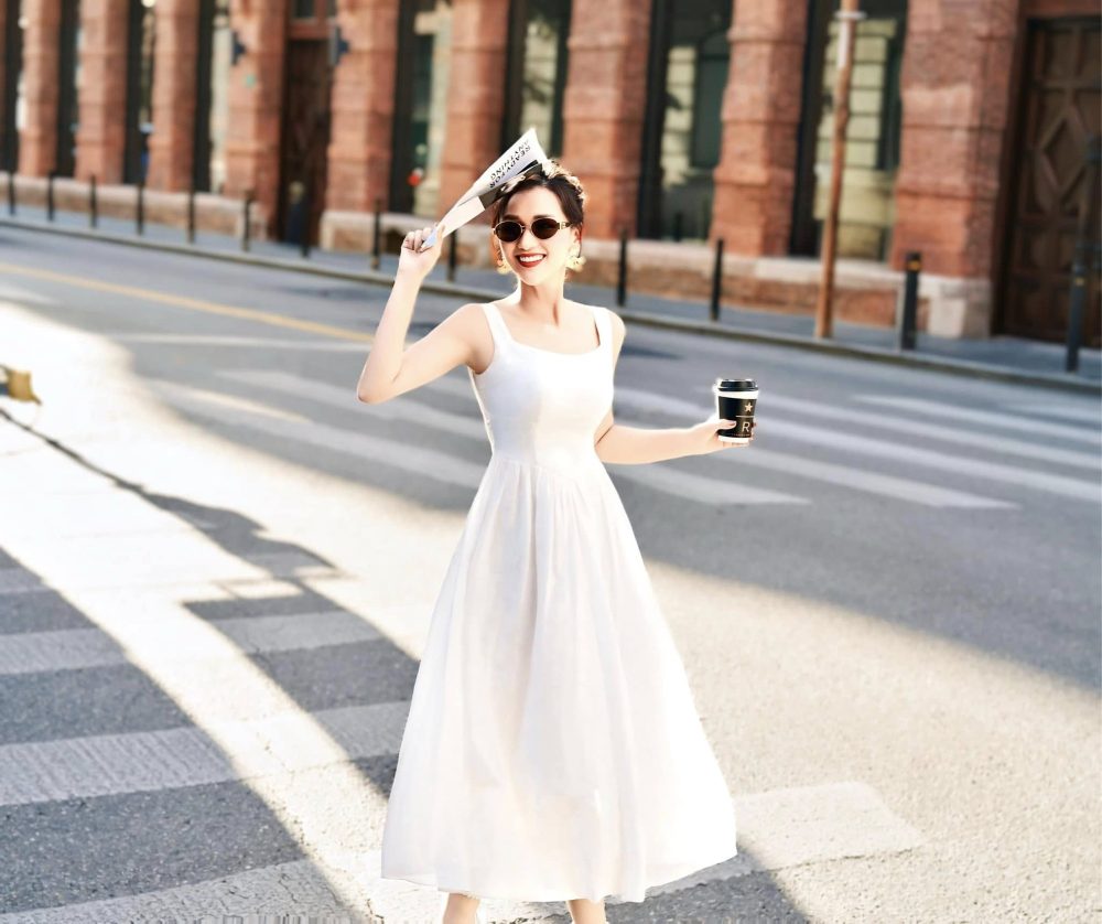 Nữ diễn viên Việt giàu nhất miền Bắc: Sống sung sướng trong biệt thự 600m2, tự nhận “có sugar daddy bao nuôi 17 năm”- Ảnh 8. Nữ diễn viên Việt giàu nhất miền Bắc: Sống sung sướng trong biệt thự 600m2, tự nhận “có sugar daddy bao nuôi 17 năm”- Ảnh 8.