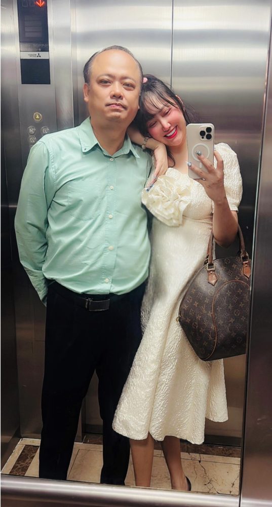 Sao nữ Vbiz chuẩn bị cưới lần 3 với bạn trai hơn 10 tuổi?- Ảnh 5. Sao nữ Vbiz chuẩn bị cưới lần 3 với bạn trai hơn 10 tuổi?- Ảnh 5.