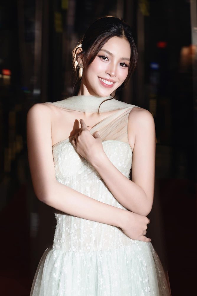 Showbiz Việt lại có cặp đôi