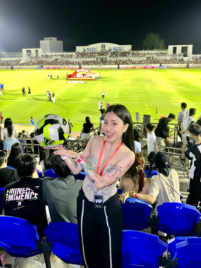 Đã lâu không gặp, Lai Lai xuất hiện giản dị chưa từng thấy, thái độ Đã lâu không gặp, Lai Lai xuất hiện giản dị chưa từng thấy, thái độ