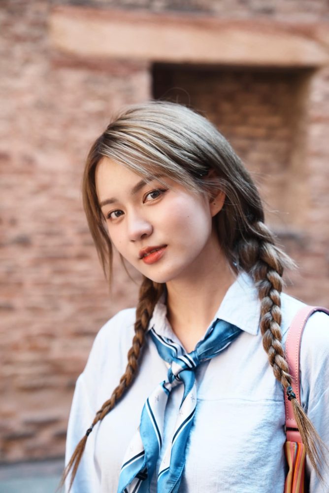 Zoom cận nhan sắc hot girl 10X, vừa gây