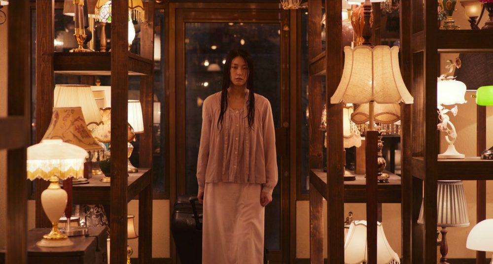 Bom tấn mới chiếu đã gây tranh cãi: Người khen siêu phẩm, người chê quá buồn ngủ- Ảnh 7. Bom tấn mới chiếu đã gây tranh cãi: Người khen siêu phẩm, người chê quá buồn ngủ- Ảnh 7.