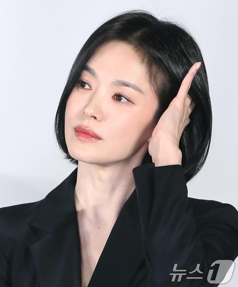 Song Hye Kyo đẹp bùng nổ MXH, chia sẻ về