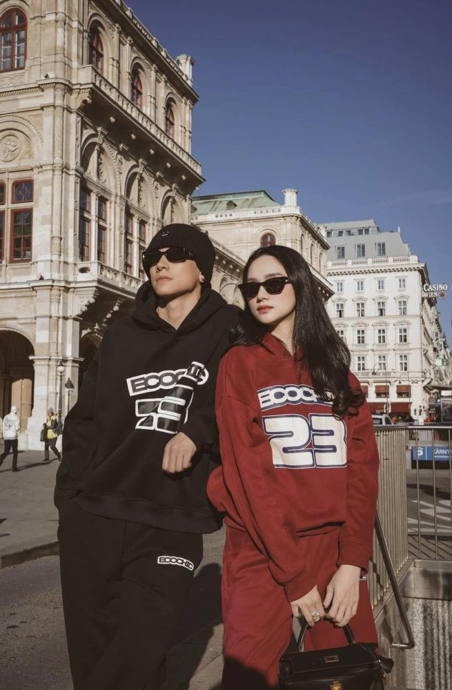 Hoa hậu Vbiz công khai ảnh hẹn hò bạn trai hot boy kém tuổi, netizen Hoa hậu Vbiz công khai ảnh hẹn hò bạn trai hot boy kém tuổi, netizen