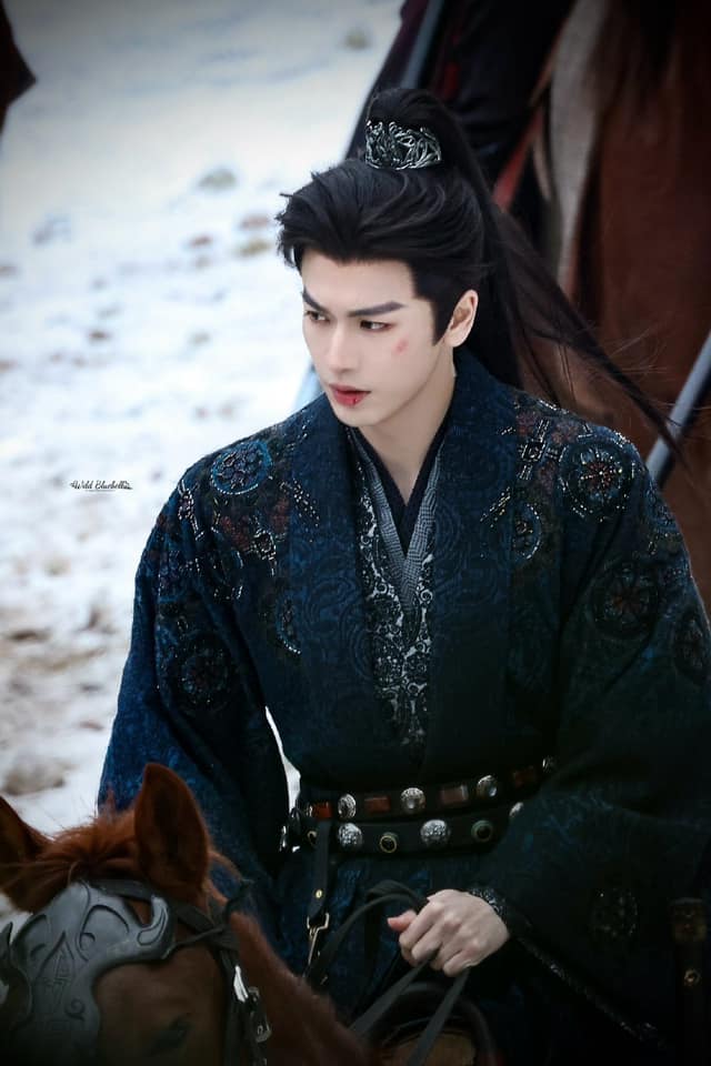 Hầu gia đẹp nhất màn ảnh Hoa ngữ hiện tại: Đóng phim mới nhan sắc phong thần, không ngôn từ nào có thể diễn tả- Ảnh 7. Hầu gia đẹp nhất màn ảnh Hoa ngữ hiện tại: Đóng phim mới nhan sắc phong thần, không ngôn từ nào có thể diễn tả- Ảnh 7.