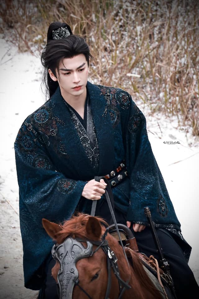 Hầu gia đẹp nhất màn ảnh Hoa ngữ hiện tại: Đóng phim mới nhan sắc phong thần, không ngôn từ nào có thể diễn tả- Ảnh 8. Hầu gia đẹp nhất màn ảnh Hoa ngữ hiện tại: Đóng phim mới nhan sắc phong thần, không ngôn từ nào có thể diễn tả- Ảnh 8.