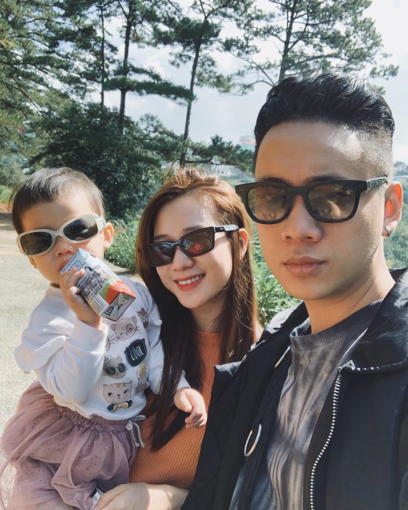 Bà xã sao Việt sốt ruột trước hành động của con gái, sững người khi bị hỏi 1 câu- Ảnh 10. Bà xã sao Việt sốt ruột trước hành động của con gái, sững người khi bị hỏi 1 câu- Ảnh 10.