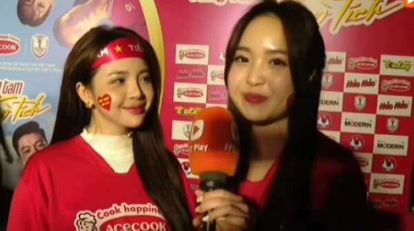 Danh tính gái xinh có dự đoán tỷ số Việt Nam - Singapore cực đỉnh adt1735519076 4 kwgp anh cat 3 2 auto croppng