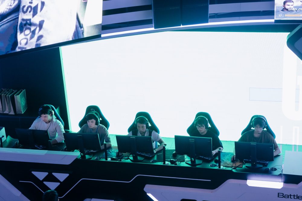 Làng game Việt mới gần 20 năm tuổi, số lượng tựa game đạt cột mốc 10 năm “trên đầu ngón tay”- Ảnh 3. Làng game Việt mới gần 20 năm tuổi, số lượng tựa game đạt cột mốc 10 năm “trên đầu ngón tay”- Ảnh 3.