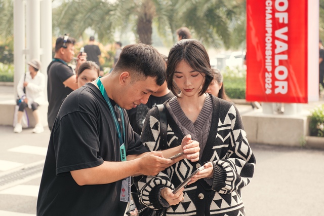 Chung kết sôi động của AIC 2024: MC Phương Thảo Chung kết sôi động của AIC 2024: MC Phương Thảo